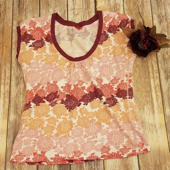 2/$25 Esprit Pretty Floral Top Large L - Picture 1 of 4